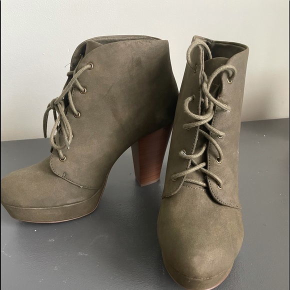 Combat green boots - Picture 2 of 3